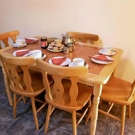 2 Bed In Glengariff Oc-ii03911